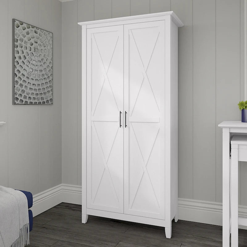 Armoire de rangement haute avec portes et étagères