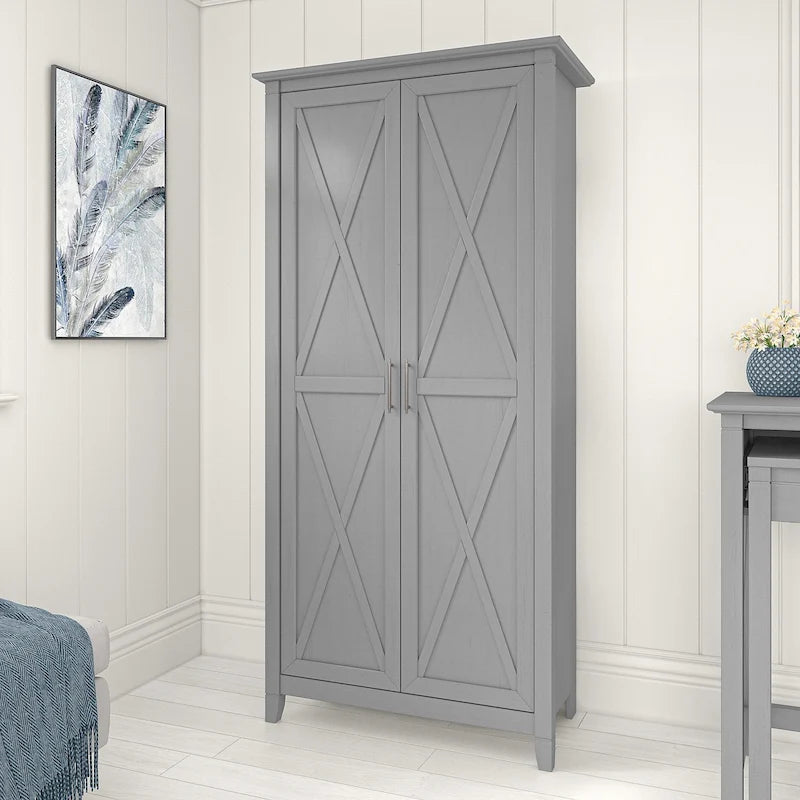 Armoire de rangement haute avec portes et étagères