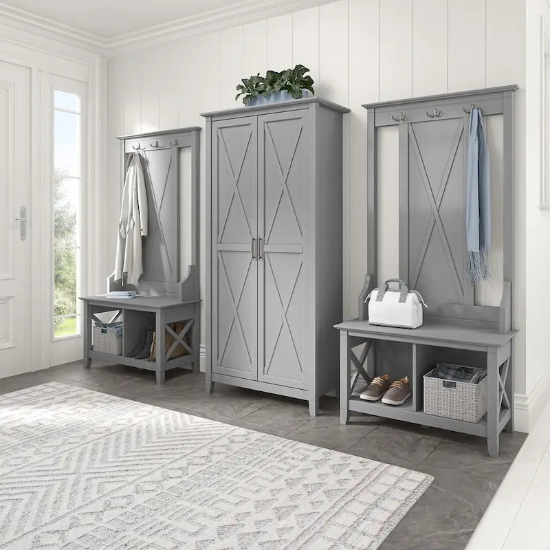 Armoire de rangement haute avec portes et étagères