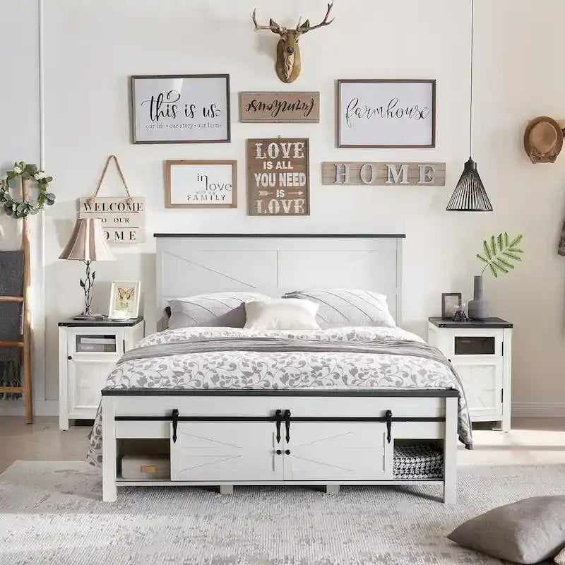 Cadre de lit en bois queen size de style ferme, avec placards et tête de lit