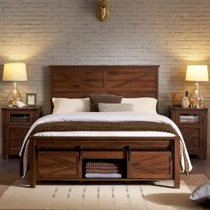 Cadre de lit en bois queen size de style ferme, avec placards et tête de lit