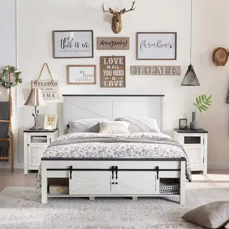 Cadre de lit en bois queen size de style ferme, avec placards et tête de lit